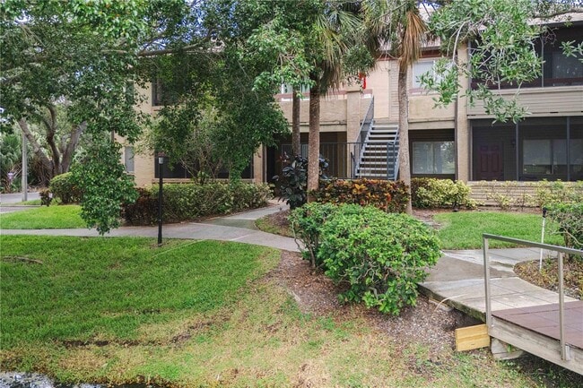 10263 Gandy Blvd N, Unit 2045