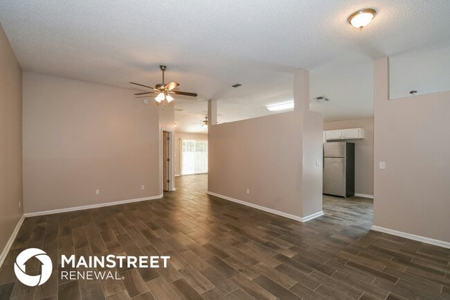 1693 Spring Branch Dr W in Jacksonville, FL - Building Photo - Building Photo