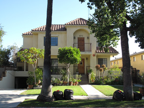 472 S El Molino Ave in Pasadena, CA - Building Photo - Building Photo