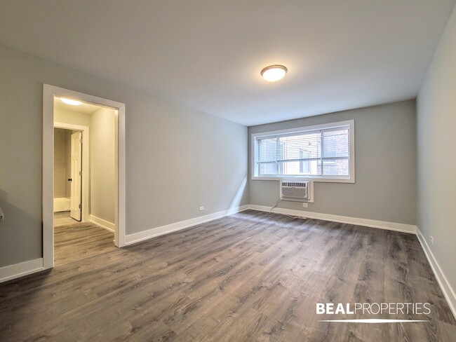 property at 530 W Surf St