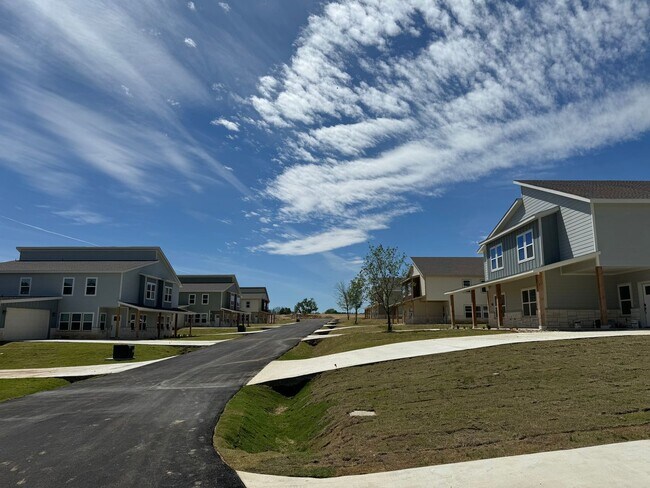 1320 Johnson Bend Rd in Weatherford, TX - Building Photo - Building Photo