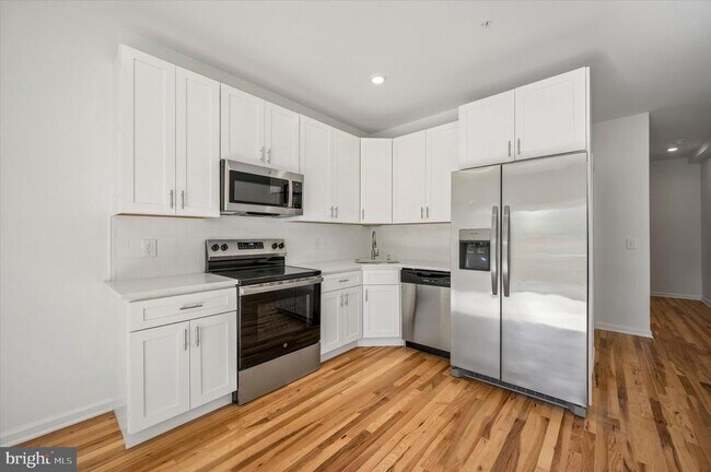 1645 N Marshall St in Philadelphia, PA - Foto de edificio - Building Photo