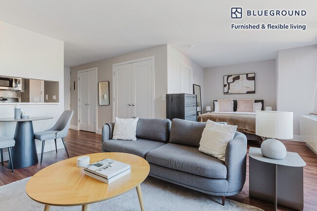 175 E 96th St in New York, NY - Building Photo - Building Photo
