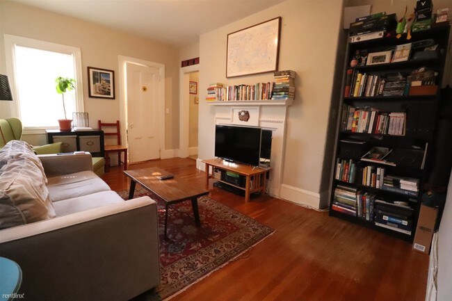 63 Dana St-Unit -Apt 8 in Cambridge, MA - Foto de edificio - Building Photo