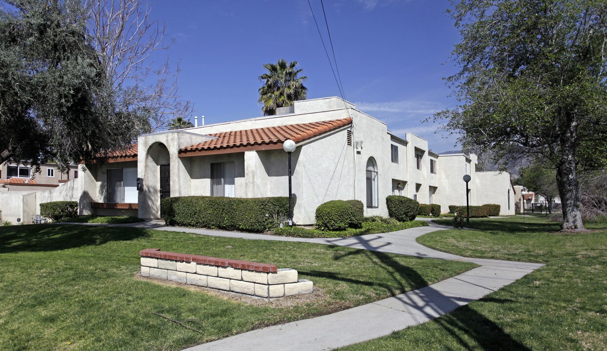 1480 E Marshall Blvd in San Bernardino, CA - Building Photo