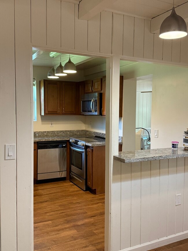 property at 184 E Vista Del Cerro Dr