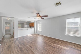 207 Lombard Dr in Leander, TX - Building Photo - Building Photo