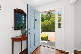 82 Seminary St in New Canaan, CT - Building Photo - Building Photo