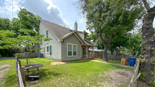 property at 5517 Duval St