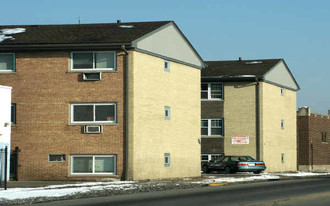 1909-1913 Saint Charles Rd Apartments