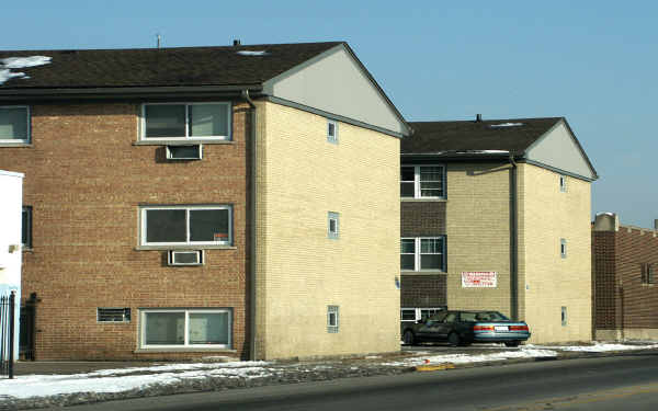 1909-1913 Saint Charles Rd in Maywood, IL - Foto de edificio