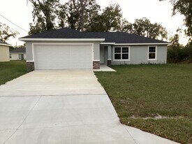 17698 SW 113th Pl in Dunnellon, FL - Building Photo
