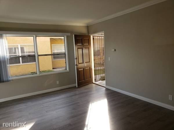5256 E The Toledo in Long Beach, CA - Building Photo - Building Photo