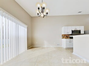 30602 Birdhouse Dr in Wesley Chapel, FL - Foto de edificio - Building Photo