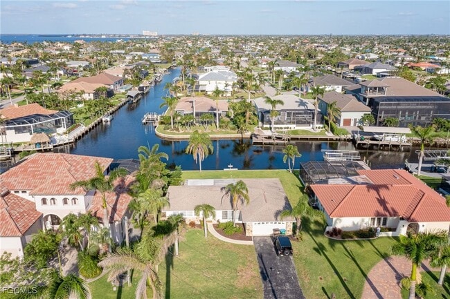 property at 5638 Riverside Dr