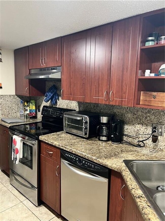 property at 5065 Wiles Rd