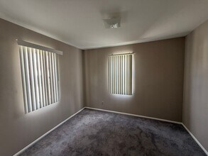 8607 Cedar St in Bellflower, CA - Building Photo - Building Photo