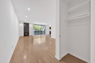 1147 N Clark St in West Hollywood, CA - Building Photo - Building Photo