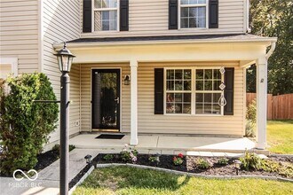 12117 Royalwood Ct in Fishers, IN - Building Photo - Building Photo