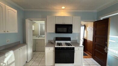 18 Bigelow St in Boston, MA - Building Photo - Building Photo