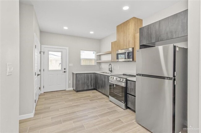 102 San Jose Dr-Unit -4 in Mission, TX - Building Photo - Building Photo