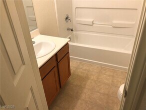 9300 Keystone Ridge Ave in Las Vegas, NV - Building Photo - Building Photo