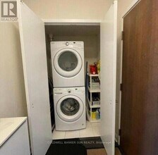 3975 Grand Park Dr in Mississauga, ON - Building Photo - Building Photo