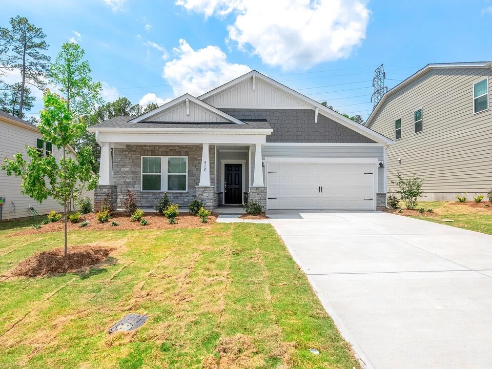 912 Rachel Anne Dr in Belmont, NC - Building Photo