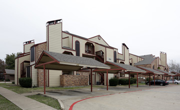 Windjammer Apartments in Garland, TX - Foto de edificio - Building Photo