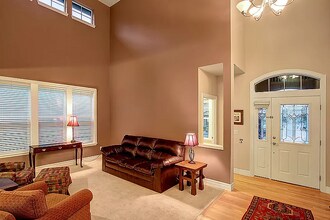 18017 30th Ave SE in Bothell, WA - Building Photo - Building Photo