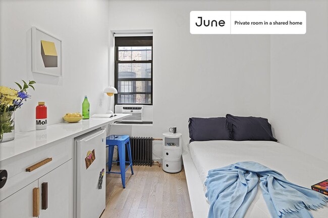 Room in Shared 3 bed/3 bath home in Queens, NY - Building Photo - Building Photo