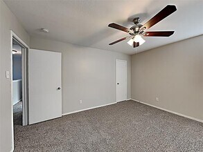 1329 Lauren Dr in Burleson, TX - Building Photo - Building Photo