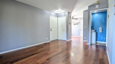 511 Nicole Dr in Bartlett, IL - Building Photo - Building Photo