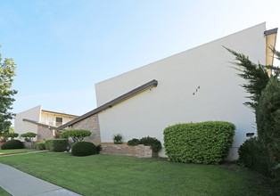 434 N Bedford St in La Habra, CA - Building Photo - Building Photo