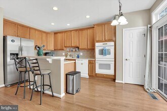 41904 Cinnabar Square in Stone Ridge, VA - Building Photo - Building Photo