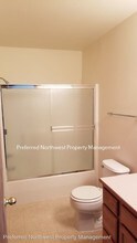 4127 Forsythia St in Springfield, OR - Building Photo - Building Photo