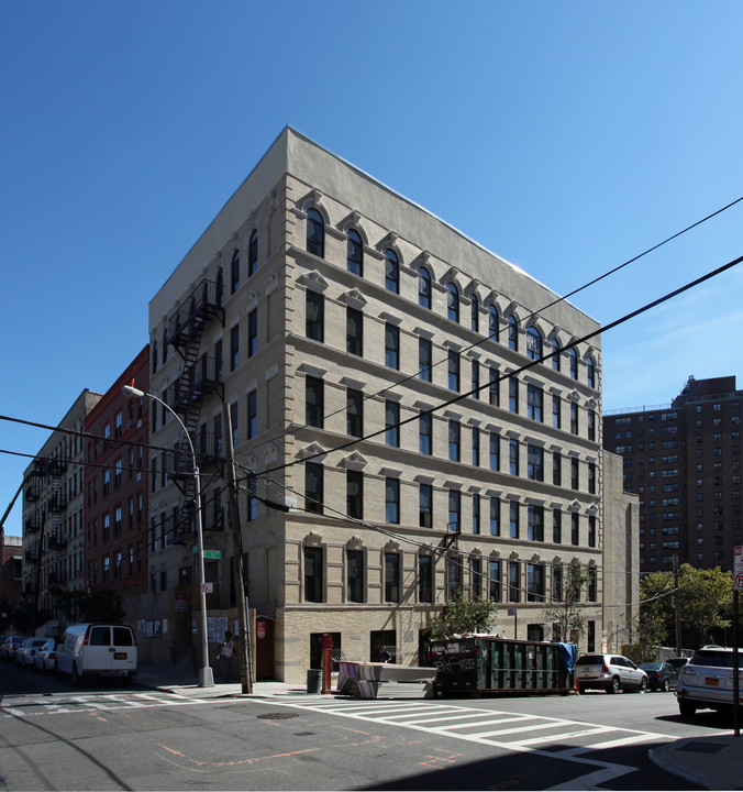 Brookhaven Apartments in Bronx, NY - Building Photo