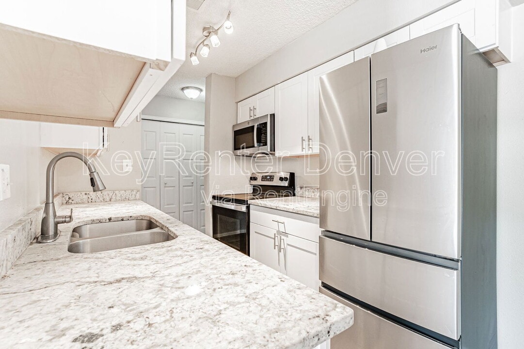 7755 E Quincy Ave in Denver, CO - Building Photo