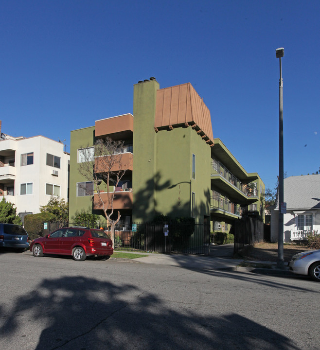 1748 Kenmore Ave in Los Angeles, CA - Building Photo