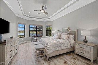 9515 Campanile Cir in Naples, FL - Foto de edificio - Building Photo