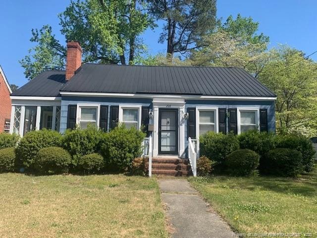 property at 208 W 21st St