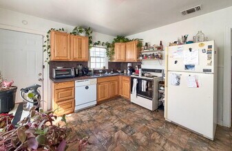 2516 30th St in Lubbock, TX - Building Photo - Building Photo