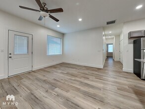 5803 E Bristol St in Wichita, KS - Building Photo - Building Photo