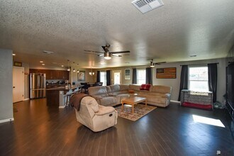 7951 E 42nd Pl in Yuma, AZ - Foto de edificio - Building Photo