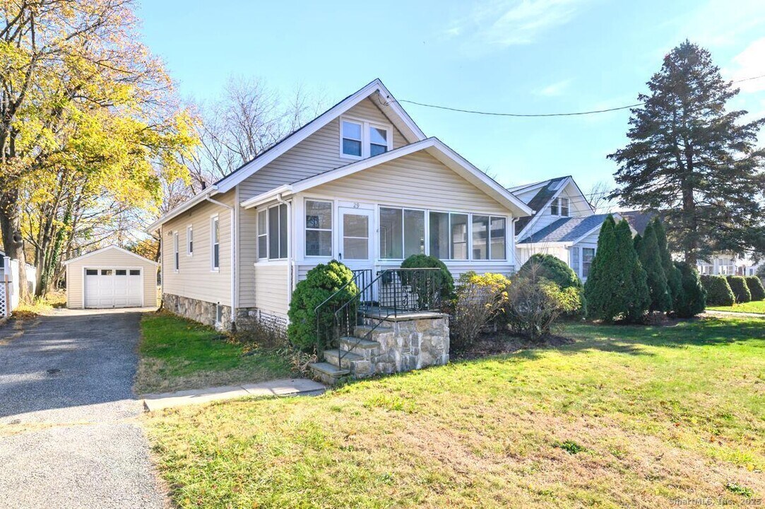 29 Sterling Pl in Stamford, CT - Building Photo
