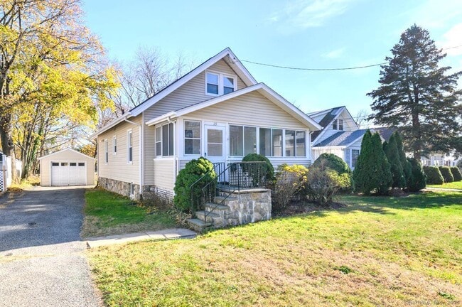 property at 29 Sterling Pl