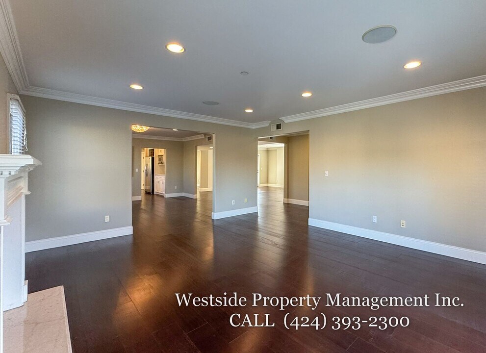 1904 Manning Ave in Los Angeles, CA - Building Photo