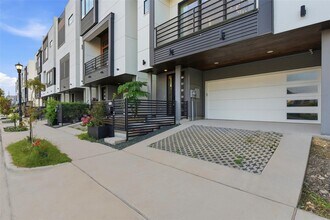 529 Memorial Heights Dr in Houston, TX - Building Photo - Building Photo