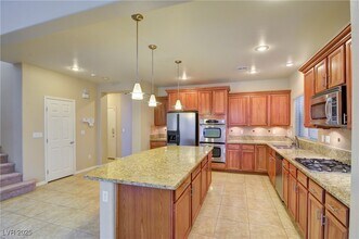 953 Tafalla Ct in Las Vegas, NV - Building Photo - Building Photo
