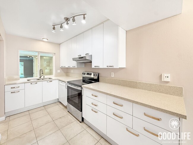 266 Aspenwood Ln in Encinitas, CA - Building Photo - Building Photo